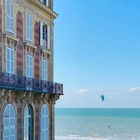 Mon Nid Sur Les Flots Bleus * Трувиль-сюр-Мер
